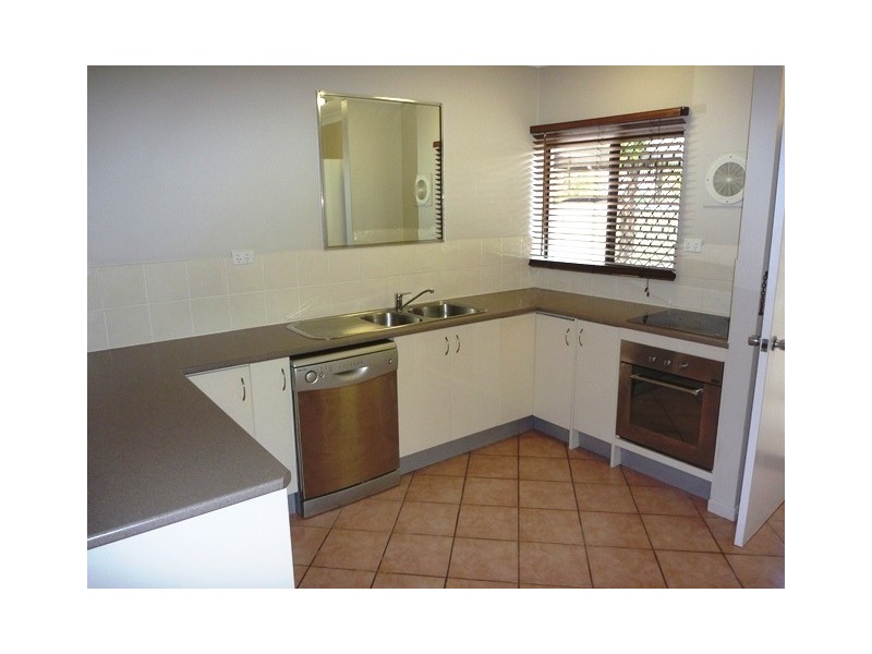 2/21 Balaclava Road, Earlville QLD 4870