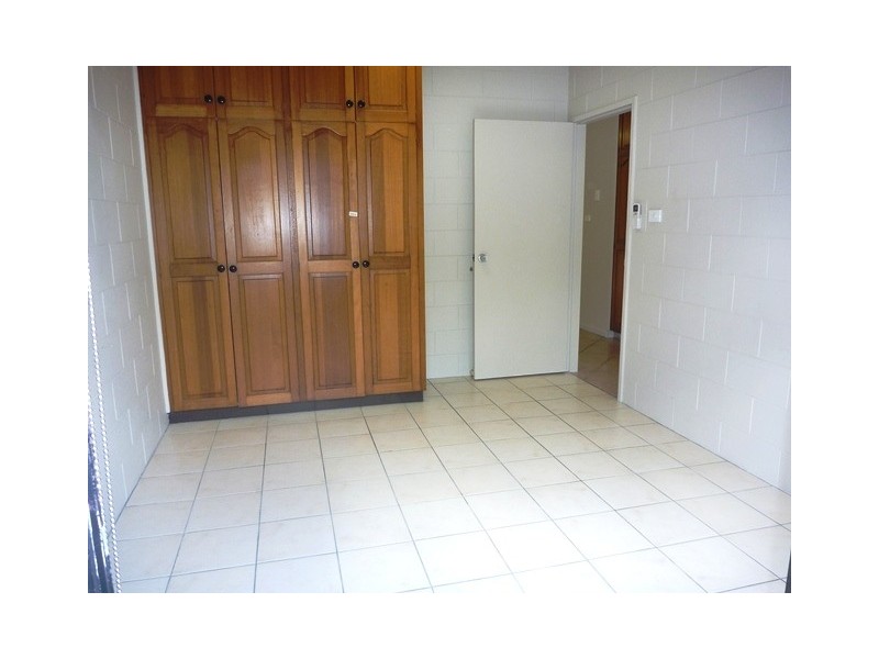 2/21 Balaclava Road, Earlville QLD 4870