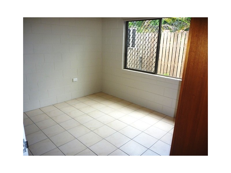 2/21 Balaclava Road, Earlville QLD 4870