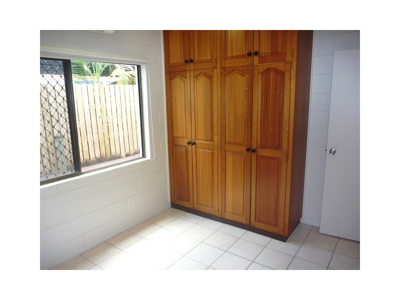 2/21 Balaclava Road, Earlville QLD 4870