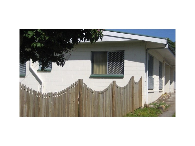 2/9 Hunt Street, Manunda QLD 4870