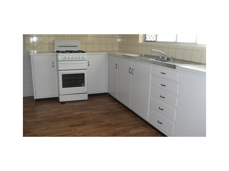 2/9 Hunt Street, Manunda QLD 4870