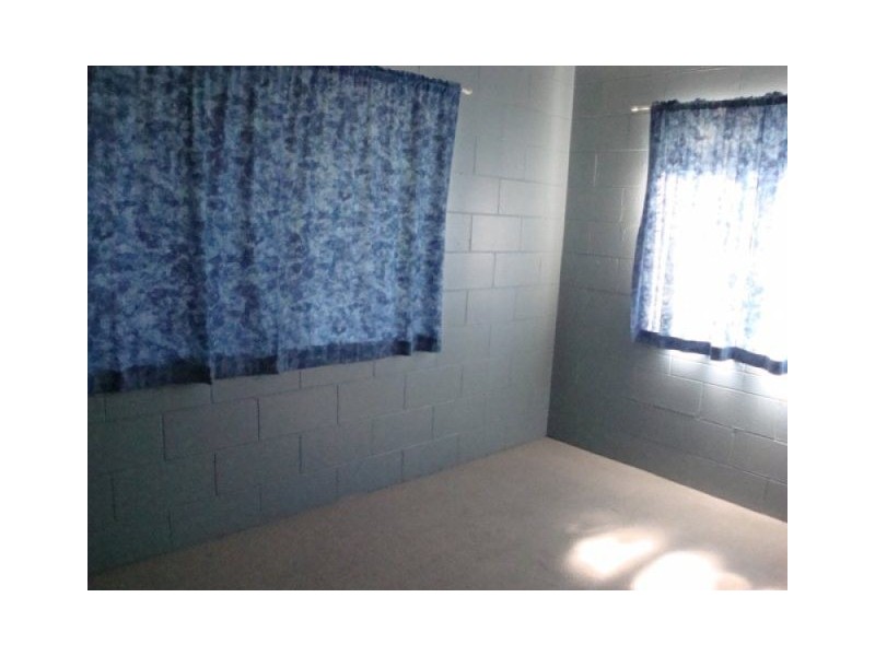 2/9 Hunt Street, Manunda QLD 4870