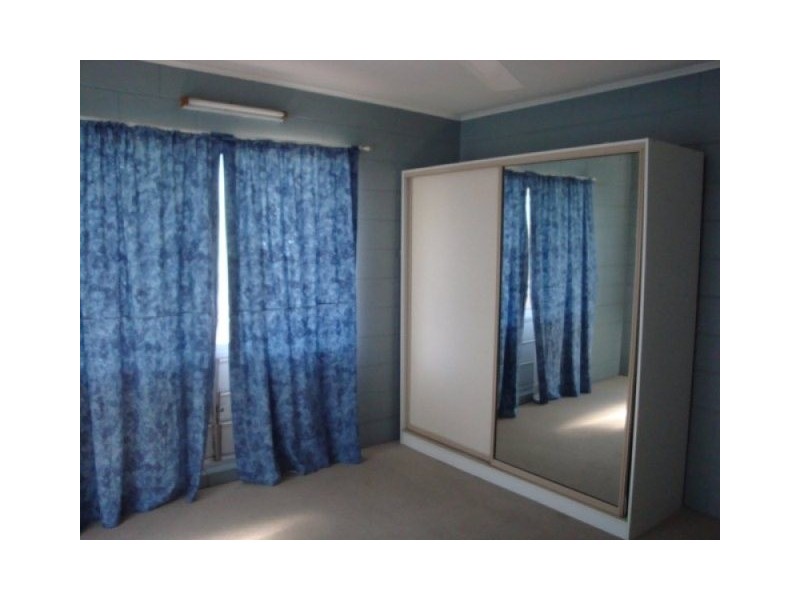 2/9 Hunt Street, Manunda QLD 4870