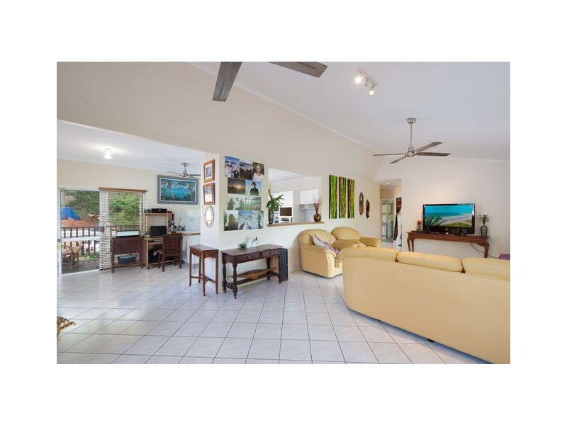 42 Barclay Road, Brinsmead QLD 4870