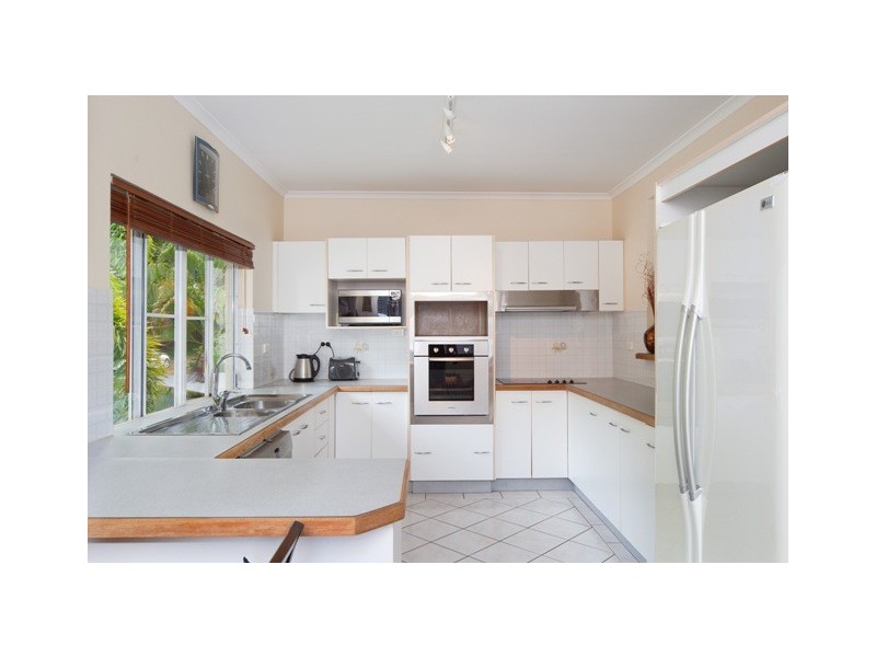 42 Barclay Road, Brinsmead QLD 4870