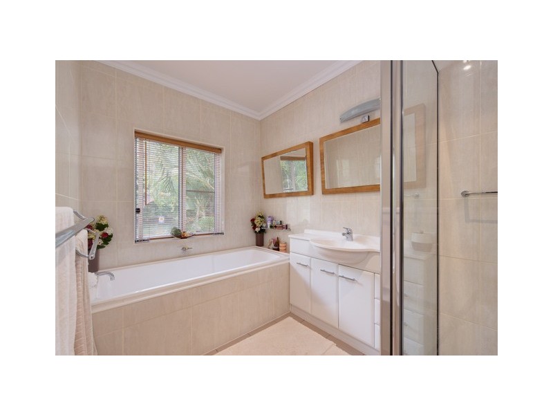 42 Barclay Road, Brinsmead QLD 4870