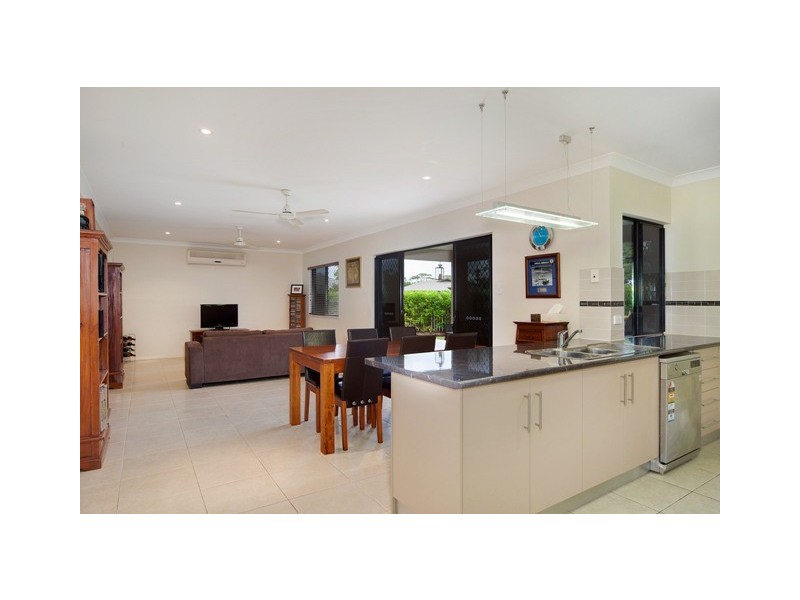 30 Finniss Crescent, Bentley Park QLD 4869