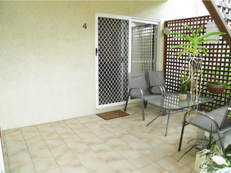4/8 Grantala Street, Manoora QLD 4870