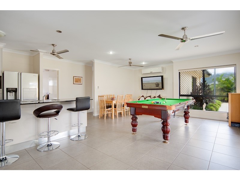 16 Kippin Close, Redlynch QLD 4870