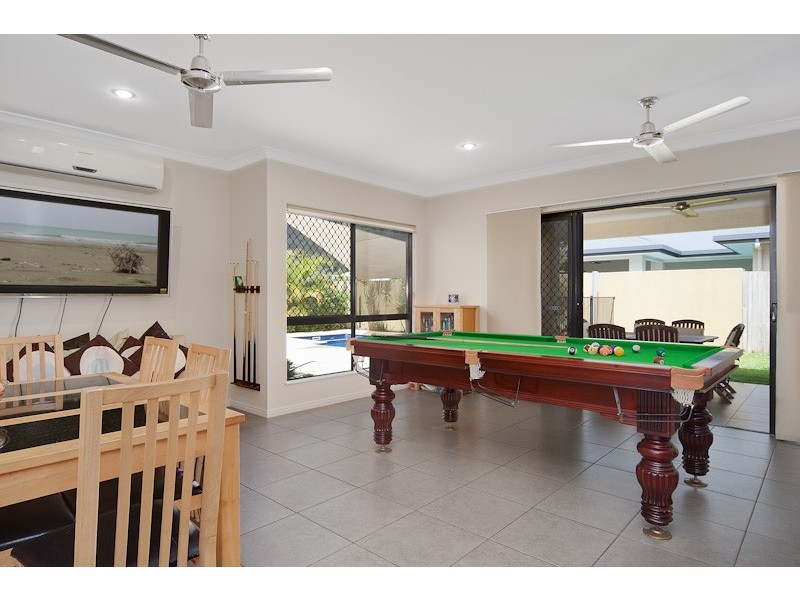 16 Kippin Close, Redlynch QLD 4870