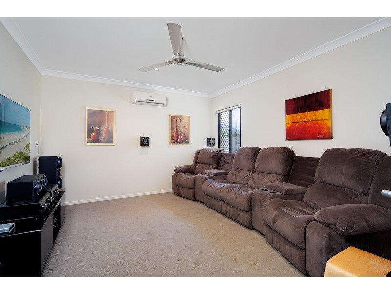 16 Kippin Close, Redlynch QLD 4870