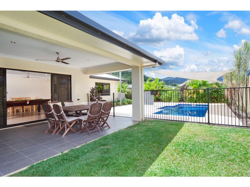 16 Kippin Close, Redlynch QLD 4870