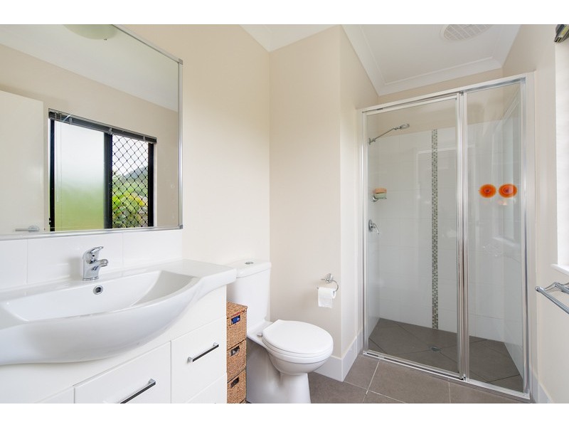 16 Kippin Close, Redlynch QLD 4870