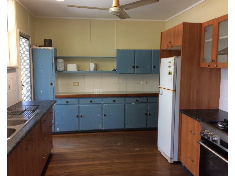 292 Gatton Street, Manunda QLD 4870