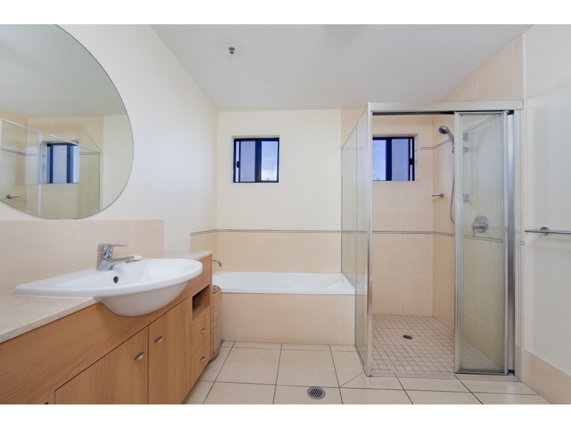 404/2-4 Lake Street, Cairns City QLD 4870