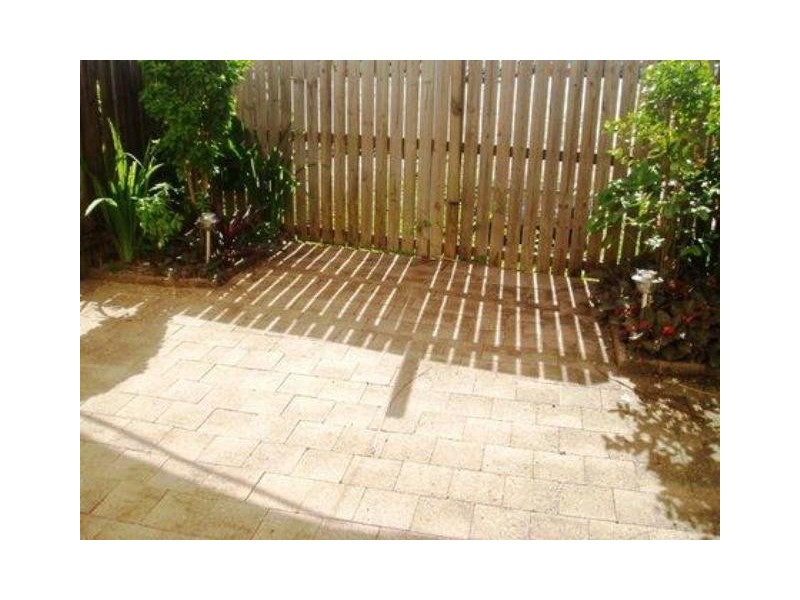 3/3 Mintaro Crescent, Woree QLD 4868