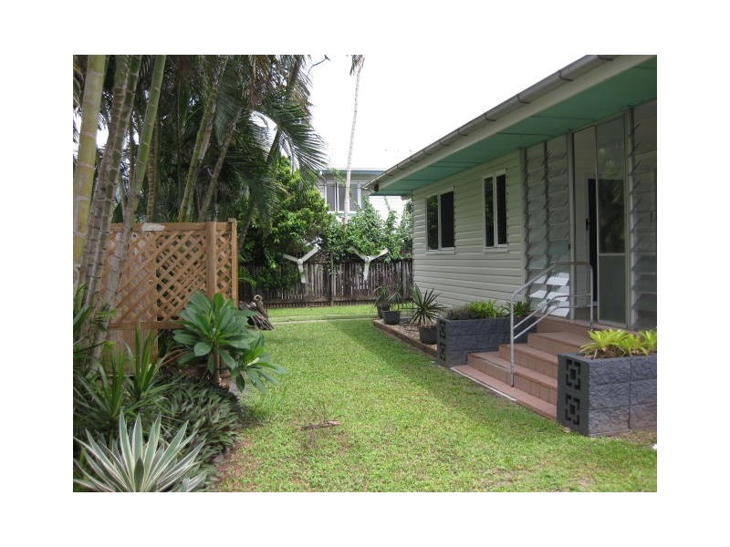 86 Hoare Street, Manunda QLD 4870