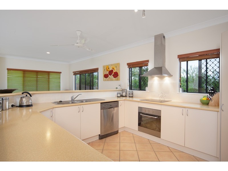 12 Surtees Close, Bentley Park QLD 4869