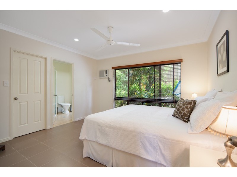 12 Surtees Close, Bentley Park QLD 4869