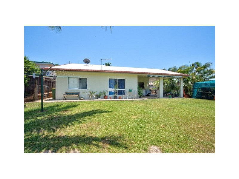 281 Robert Road, Bentley Park QLD 4869