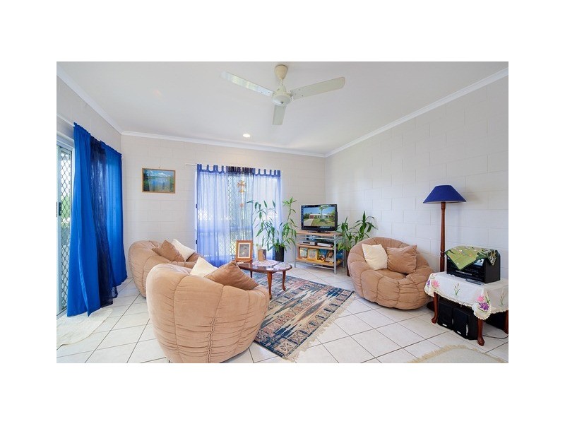 281 Robert Road, Bentley Park QLD 4869