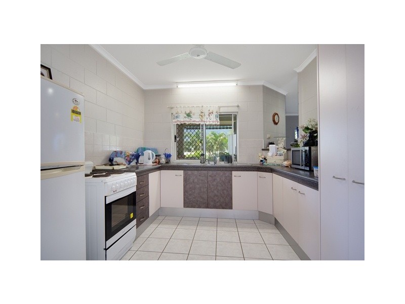 281 Robert Road, Bentley Park QLD 4869