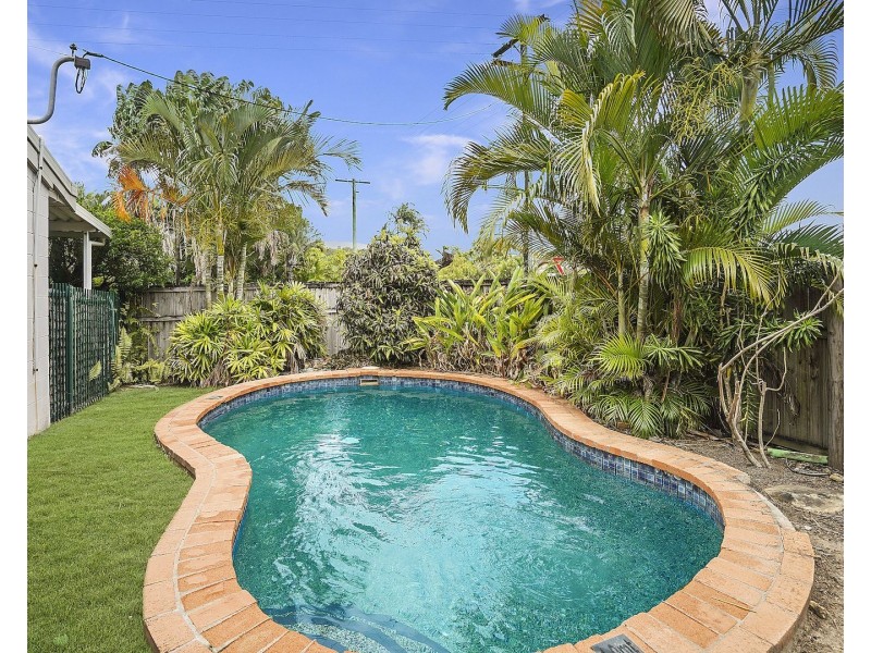 2/31 Miles Street, Manoora QLD 4870
