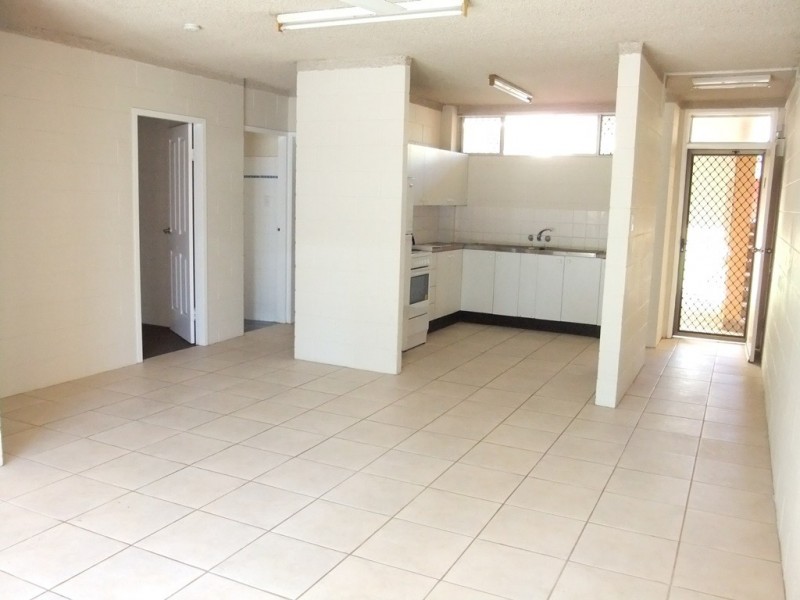 7/186 Lake Street, Cairns North QLD 4870