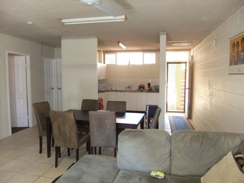 7/186 Lake Street, Cairns North QLD 4870