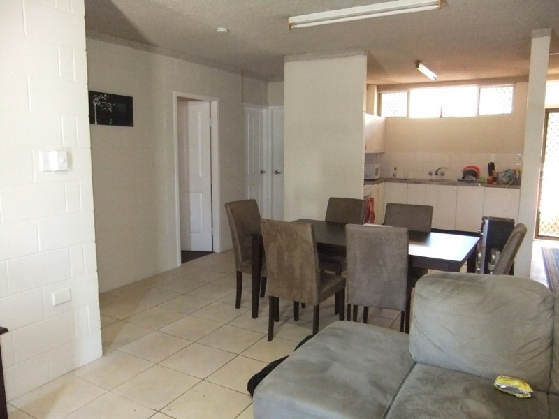 7/186 Lake Street, Cairns North QLD 4870