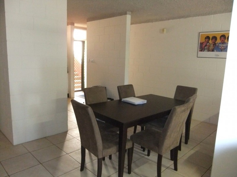 7/186 Lake Street, Cairns North QLD 4870