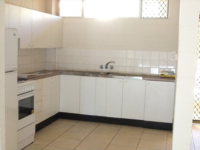 7/186 Lake Street, Cairns North QLD 4870