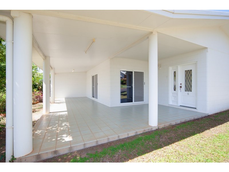 5 Cooma Street, Mount Sheridan QLD 4868