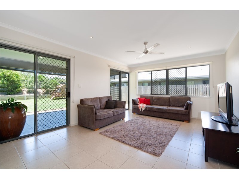 4 Mount Close, Edmonton QLD 4869