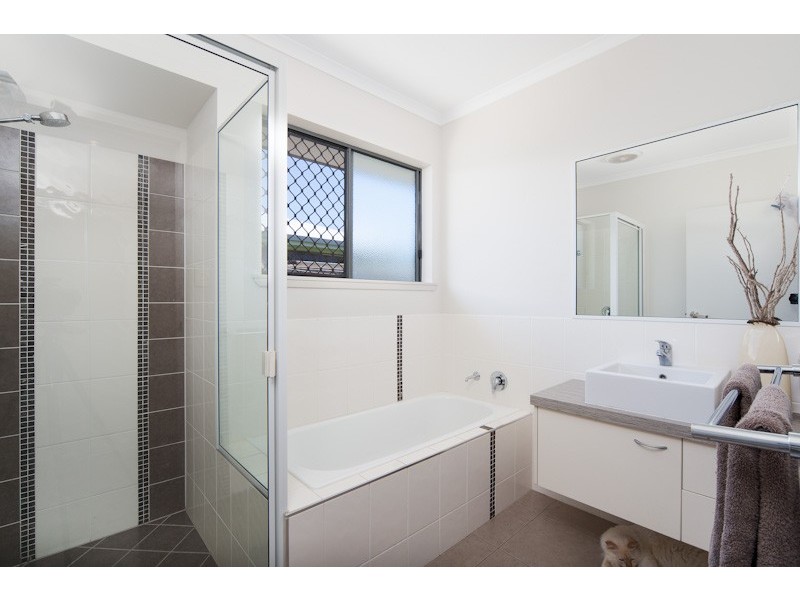 4 Mount Close, Edmonton QLD 4869