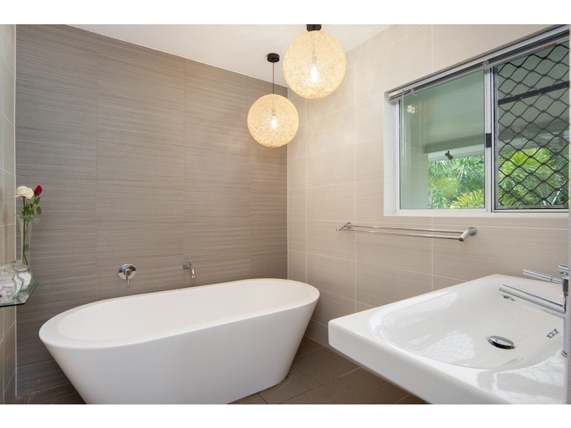 83 Mansfield Street, Earlville QLD 4870