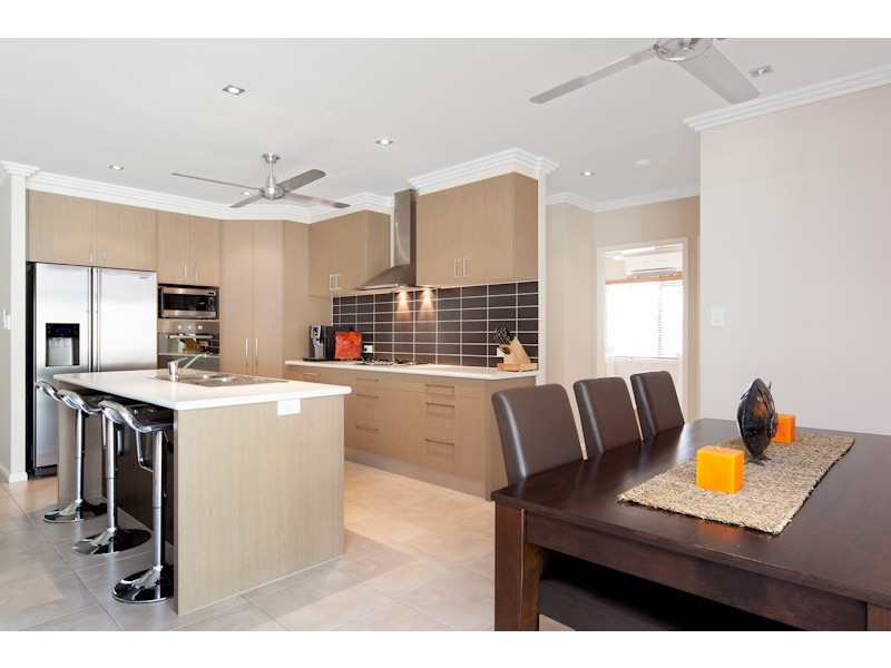 13 Roderick Street, Bentley Park QLD 4869