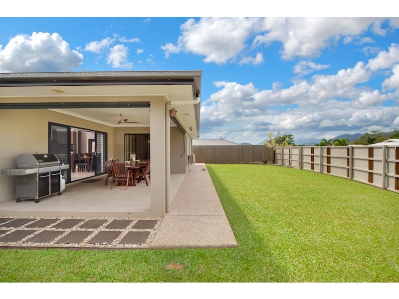 13 Roderick Street, Bentley Park QLD 4869