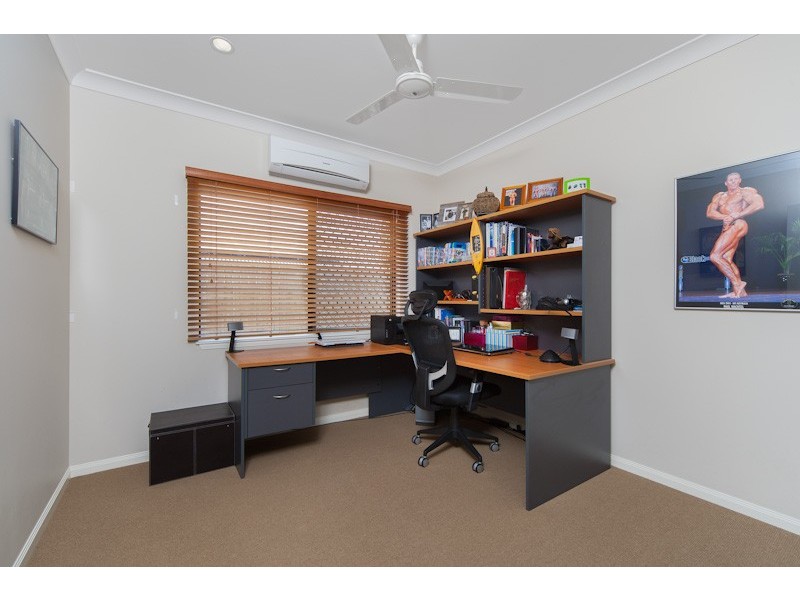 13 Roderick Street, Bentley Park QLD 4869