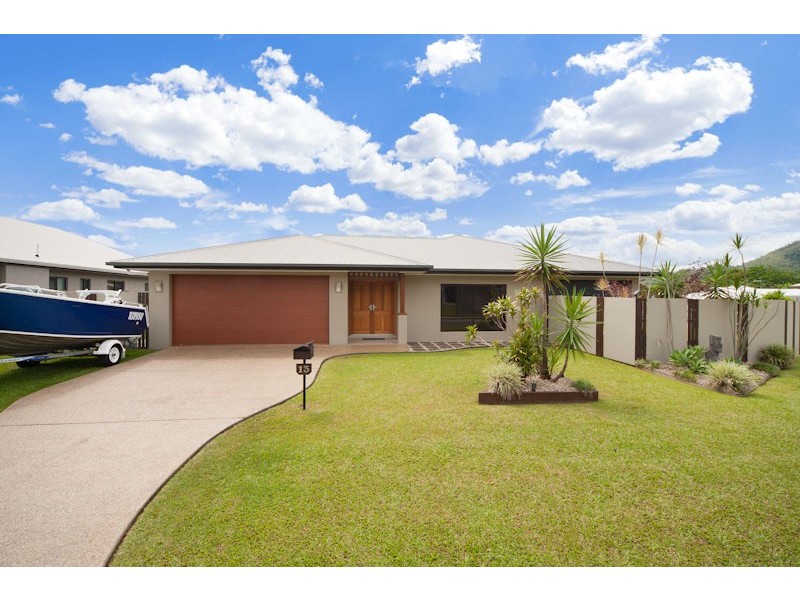 13 Roderick Street, Bentley Park QLD 4869