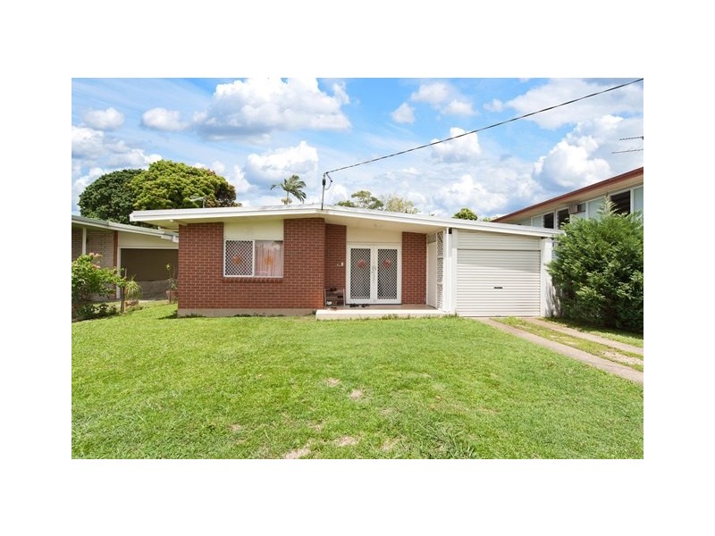 3 Chaplain Avenue, Manunda QLD 4870
