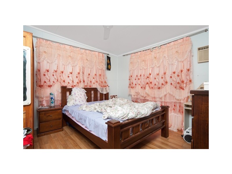3 Chaplain Avenue, Manunda QLD 4870