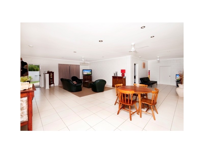 14 Herald Street, Bentley Park QLD 4869