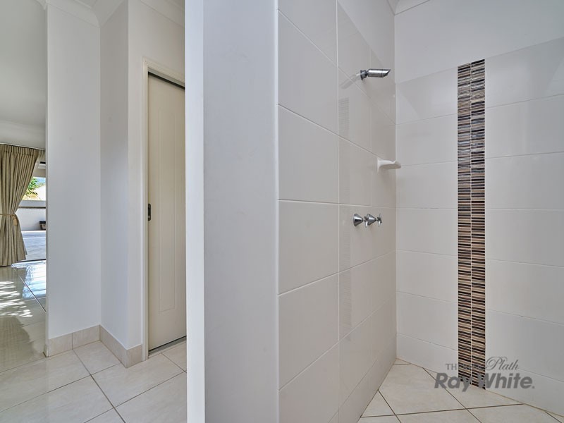 10 Shelbourne Street, Bentley Park QLD 4869