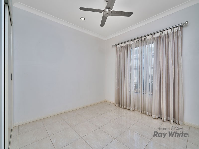 10 Shelbourne Street, Bentley Park QLD 4869