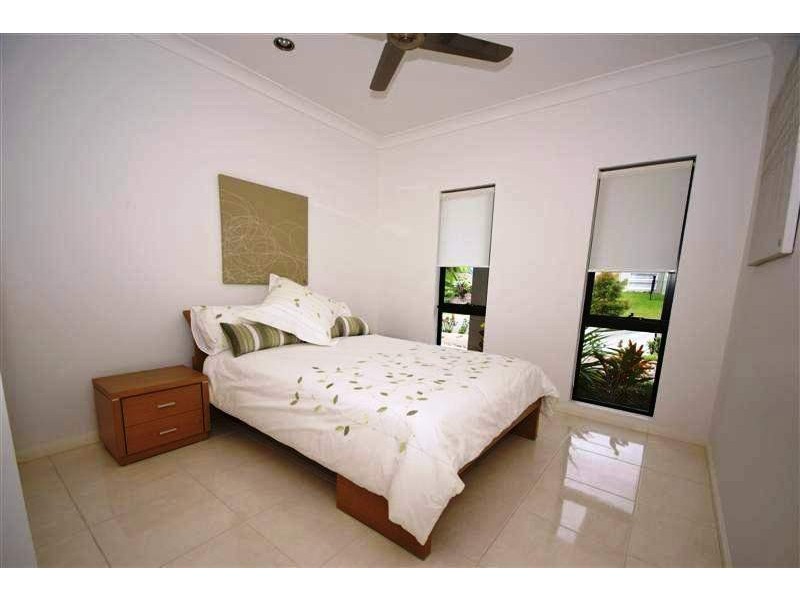 10 Shelbourne Street, Bentley Park QLD 4869