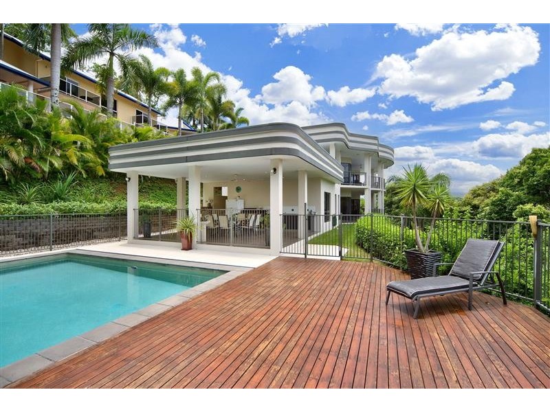 4 Knott Court, Whitfield QLD 4870