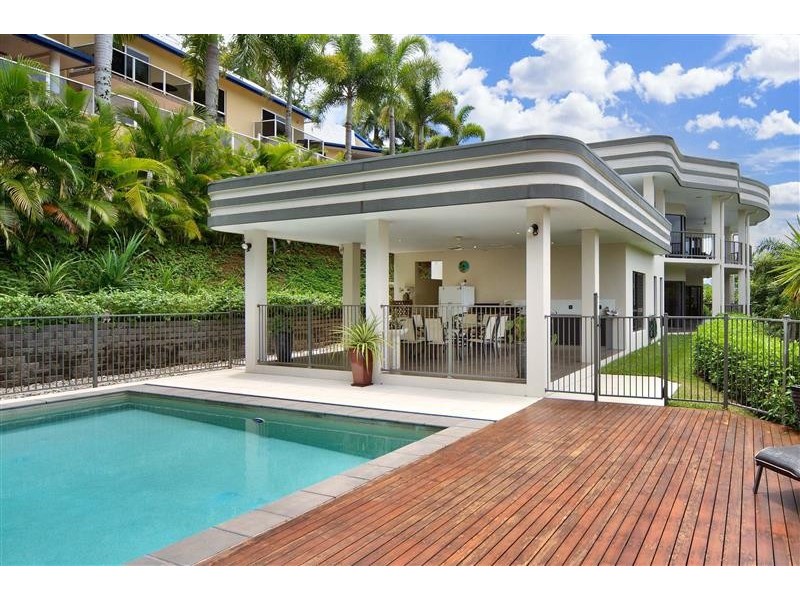 4 Knott Court, Whitfield QLD 4870