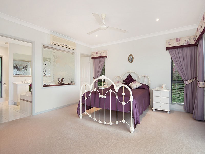 4 Knott Court, Whitfield QLD 4870